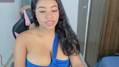 Snapshot of abby_tits chatting on December 22, 6:48 pm ABBY  online show from December 22, 6:48 pm