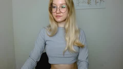 Abby Lovense is active online show from September 13, 8:55 am