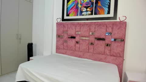 Snapshot of abella_lov chatting on October 23, 12:22 pm abella_lov online show from October 23, 12:22 pm
