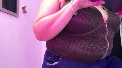 abigail_jhonss online show from October 12, 10:01 pm