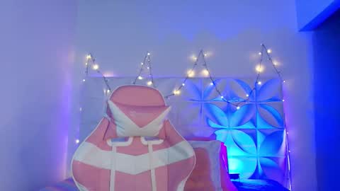 Abril  online show from November 4, 11:48 am