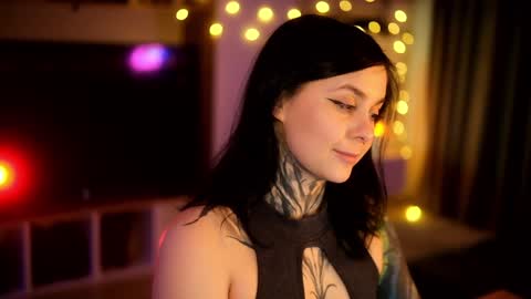 Snapshot of acid_pie chatting on December 24, 11:11 pm acid_pie online show from December 24, 11:11 pm