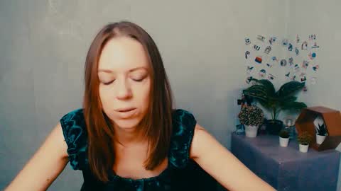 adamais_ online show from November 14, 7:08 am