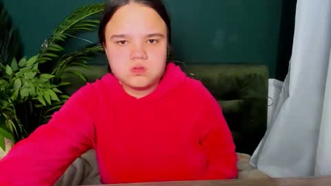 adelecruzz online show from February 28, 2:49 pm