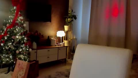 Adele Shine online show from February 10, 5:54 am