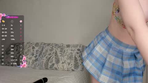 adelins_peach online show from November 6, 11:05 am