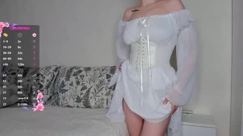 adelins_peach online show from November 26, 11:00 am