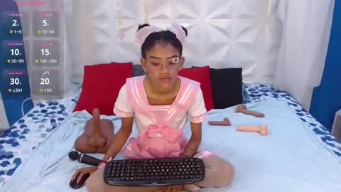 adisson_petite1 online show from February 7, 6:12 pm