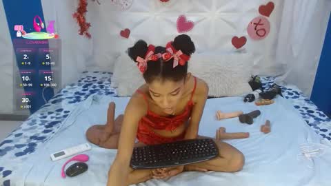 adisson_petite1 online show from February 20, 5:36 pm