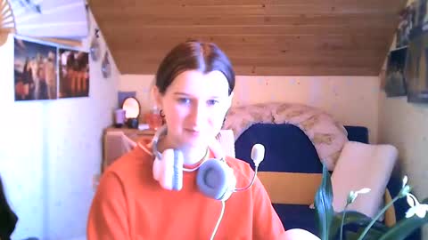 Snapshot of adorable_sparkle chatting on February 21, 1:33 pm adorable_sparkle online show from February 21, 1:33 pm