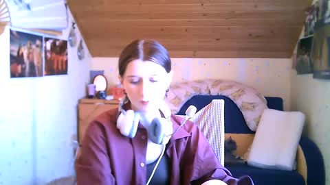 Snapshot of adorable_sparkle chatting on February 19, 1:17 pm adorable_sparkle online show from February 19, 1:17 pm