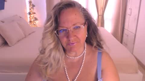 Cryna online show from September 14, 1:20 pm