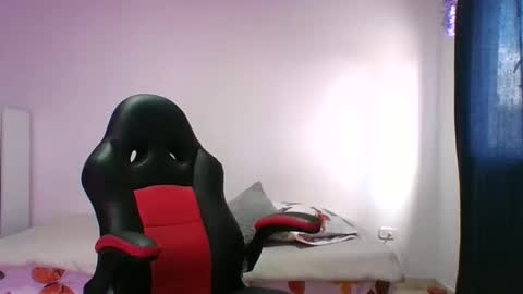 adrianagogo18 online show from October 18, 2:31 pm