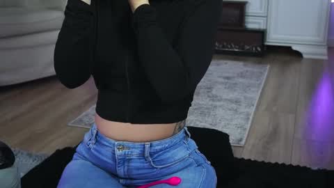 Aelia online show from January 9, 5:56 am