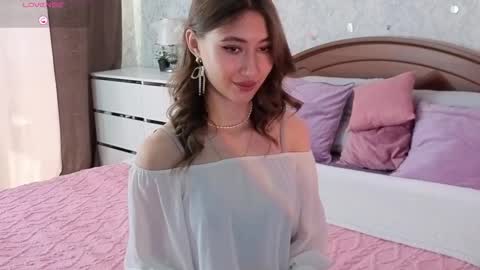 AffiinaLovsx online show from September 12, 7:50 am