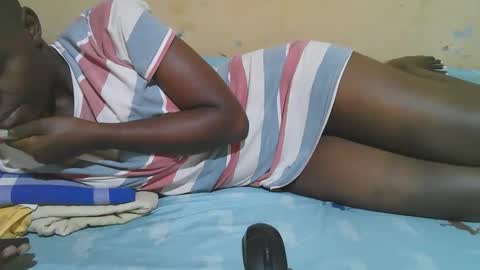 Snapshot of african_pussy2 chatting on October 22, 8:30 am african_pussy2 online show from October 22, 8:30 am