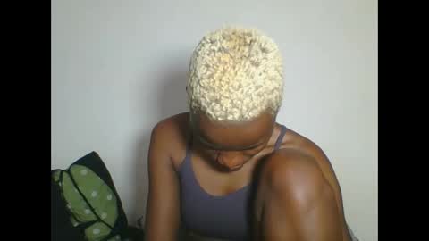 PHOEBE online show from November 18, 11:22 am