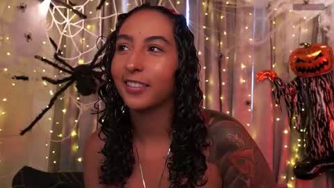 Val   inst  agatha clls online show from October 16, 7:05 pm