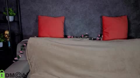 agnes wells online show from December 2, 9:22 am