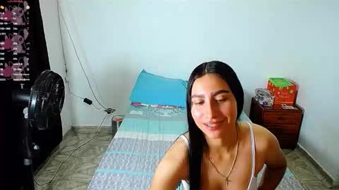 Snapshot of aisha_stacey0410 chatting on October 21, 4:00 pm aisha_stacey0410 online show from October 21, 4:00 pm
