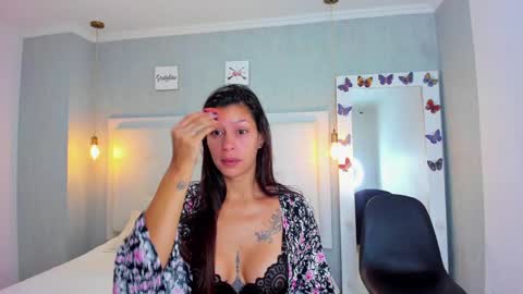 aishawild online show from January 10, 12:47 pm