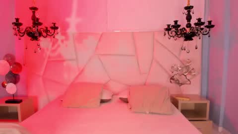 Aitana Hilton  online show from January 10, 1:38 pm