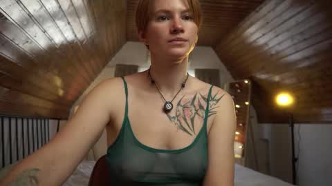 Akaneiro online show from October 16, 12:30 pm