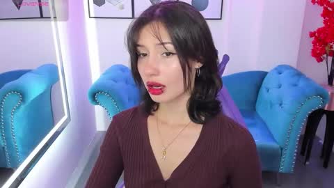 Azaka  online show from October 19, 12:40 pm