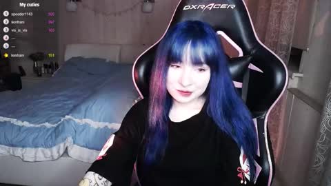 akirahartyx online show from September 25, 5:11 pm