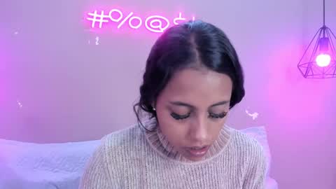 Snapshot of alahia_betancur chatting on March 7, 11:40 am Alahia  online show from March 7, 11:40 am