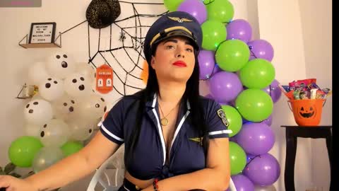 Snapshot of alana_then2 chatting on October 15, 9:17 pm       online show from October 15, 9:17 pm