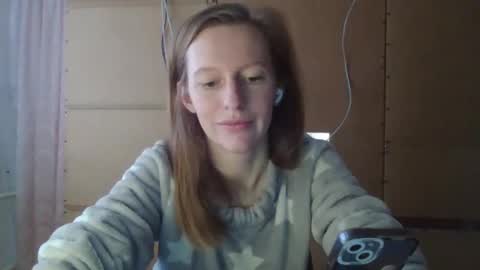 Snapshot of alane26 chatting on March 3, 11:47 am Elisa online show from March 3, 11:47 am