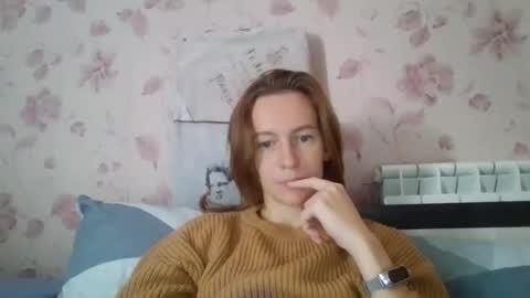 Snapshot of alane26 chatting on October 2, 9:03 am Elisa online show from October 2, 9:03 am