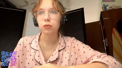 Stella online show from October 26, 7:59 am