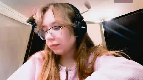 Stella online show from December 4, 3:13 pm