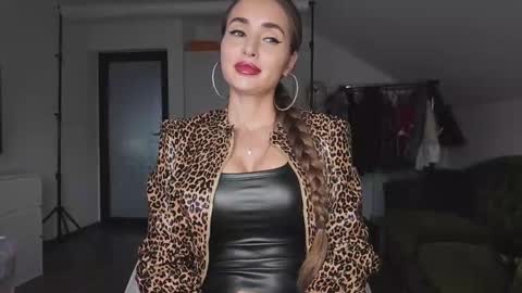 Alecssalove online show from December 2, 1:24 pm