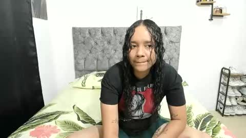 alejandra_evanss online show from December 17, 3:00 am