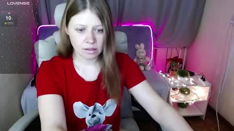 Snapshot of alekasamui chatting on January 16, 1:48 am Aleksa online show from January 16, 1:48 am