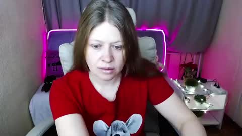 Snapshot of alekasamui chatting on February 17, 1:47 am Aleksa online show from February 17, 1:47 am