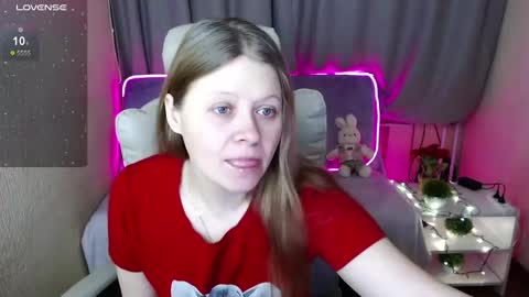 Snapshot of alekasamui chatting on March 4, 12:39 am Aleksa online show from March 4, 12:39 am