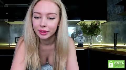 aleksa_cutie online show from January 4, 9:43 am