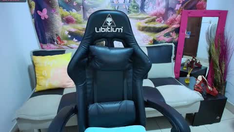 ALESKA  online show from January 5, 6:11 pm