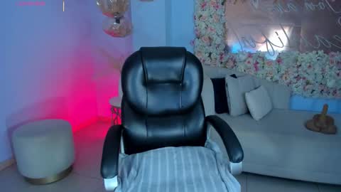 ALESSA ROMERO  online show from December 15, 8:14 pm