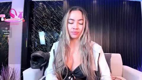 Alessia  Everyday From 0530 to 1430 Col Time online show from October 14, 12:08 pm