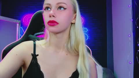 alessiacroft online show from February 23, 5:52 am