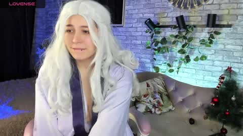 alex_howell online show from December 14, 8:51 pm