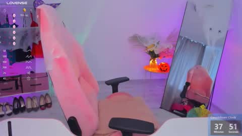 Snapshot of alex_yummy chatting on October 16, 9:23 am Alex  next stream 02 December  online show from October 16, 9:23 am