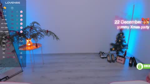 Snapshot of alex_yummy chatting on December 20, 11:21 am Alex  next stream 02 December  online show from December 20, 11:21 am
