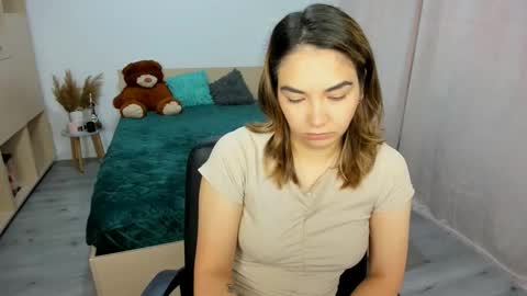 Snapshot of alexa_dolly chatting on September 19, 6:01 am Alexa online show from September 19, 6:01 am