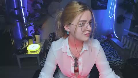 alexa_pirs online show from November 1, 2:54 pm